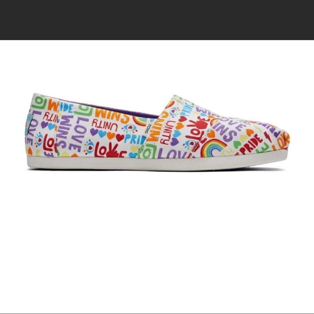 𝅺TOMS Belmont white multi unity print slip ons sneakers size 9M  pride r…
